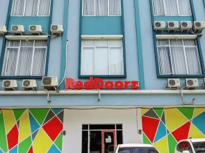Capital O 94359 Aurora Guest House