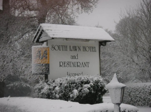 South Lawn Hotel