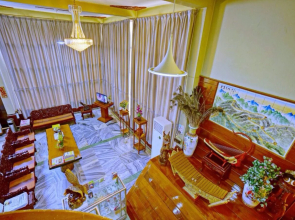 Taim Phyu Hotel
