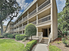 New Listing! Tranquil At The Beach 2 Bedroom Condo