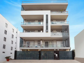 The Onyx by Parfait Street