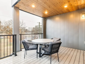 The Grove 7 by Avantstay Walk to Music Row