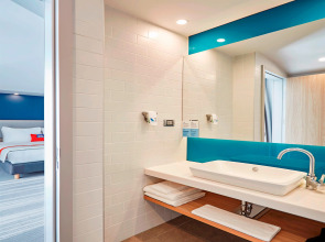 Holiday Inn Express Istanbul - Atakoy Metro by IHG