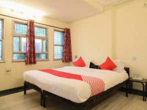 OYO 24837 Hotel Payal