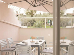 #FLH - Palm Tree Maisonettes