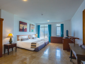 Waterfront Suites Phuket by Centara