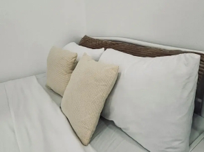 Bright & Airy Urban Escape