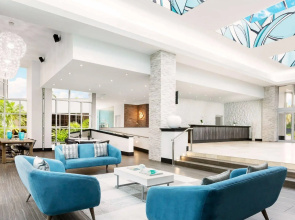 Sawgrass Grand Hotel and Suites Sports Complex
