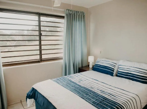 Hansmeyer Hill - 5 Bedroom House