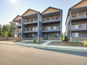 Beautiful Water Views: Coastal Oregon Townhome!