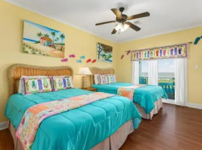 The Ritz Of Crystal Beach Home