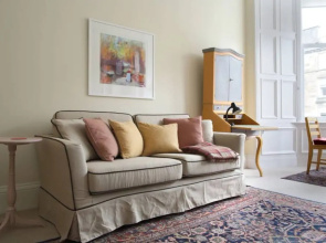1 Bedroom Flat Near City Centre