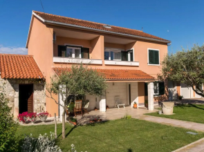 Beautiful three bedroom apartment with a yard and terrace - Apartment Zoranica I - AE1405