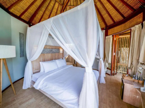 Blue Lagoon Avia Villas