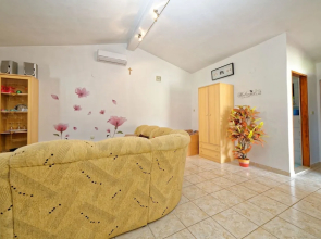 Apartment Mirijana Stinjan / One Bedroom A1