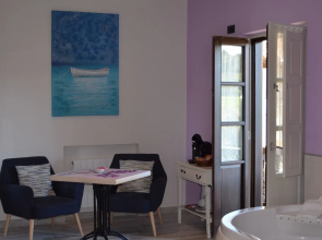 Suites con Jacuzzi Santillana