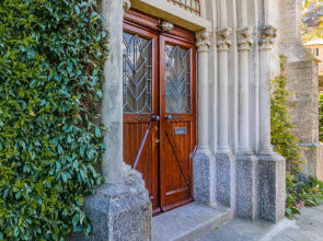 Gothic Apartments - 1st-Floor Studio 1