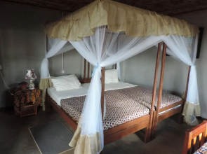 Ruaha Hilltop Lodge