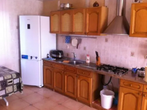 Guesthouse on Krasnozelenykh 32