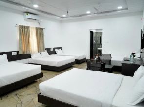 Fintastic Beach Resort