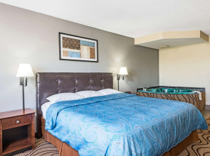 Super 8 by Wyndham Mars/Cranberry/Pittsburgh Area