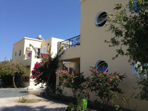 Manine Apartments