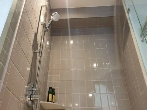 The Quarter Onnut by UHG