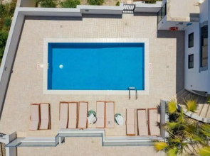 Villa Sardinella 5 Bedroom Villa With Private Pool