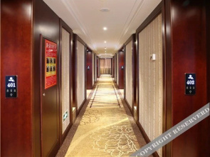 Elan Hotel