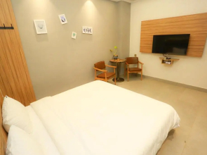 Shantou Leyi Express Hotel