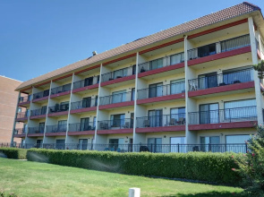Seaside Beach Club 106 1 Br condo by RedAwning