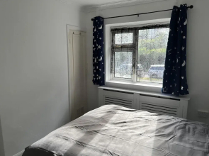 Comfy 2-bedroom Apartment
