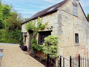 Mill House & Cottage - on Cotswold Way
