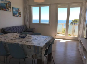 Wonderful Beachfront Apartment-beahost