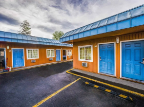 Royal Gateway Motel By OYO