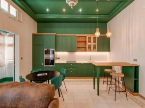 Spacious Apartment With Patio and Workspace