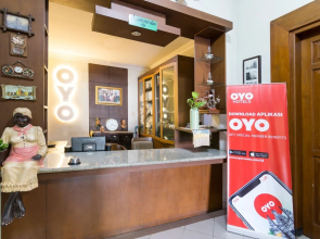 Oyo 1059 Roemah Oma Guest House