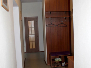 Sakvoyage, Mira Str., 20