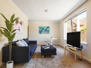 Elle Apartments by Ready Set Host