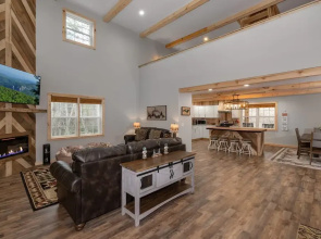 Boone Getaway Dog Friendly Hot Tub Fire Pit