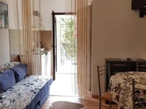 Rooms & Apartments Semic