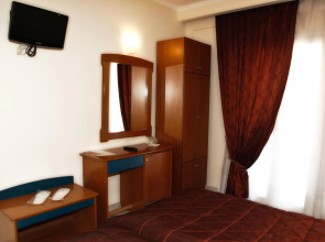 Alexiou Hotel
