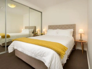 Living in Luxury - Central & Sophisticated
