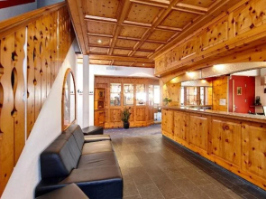 Basic Hotel