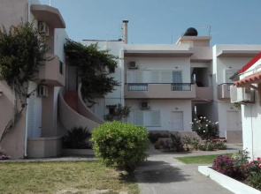 Yannis Apartments