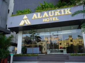 Alaukik Hotel
