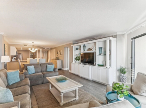 Inlet Reef 403 2 Bedroom Condo by RedAwning