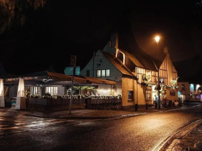 Charming 1-bed Loft in Caerleon