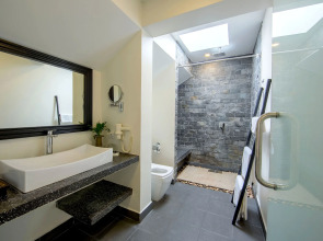 Central Suite Residence