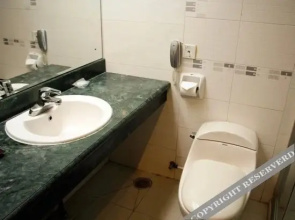 Dongming Hotel